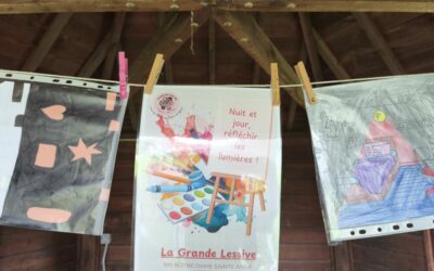 La Grande Lessive Saint Thélo : « Nuit et jour, réfléchir les lumières »🎨